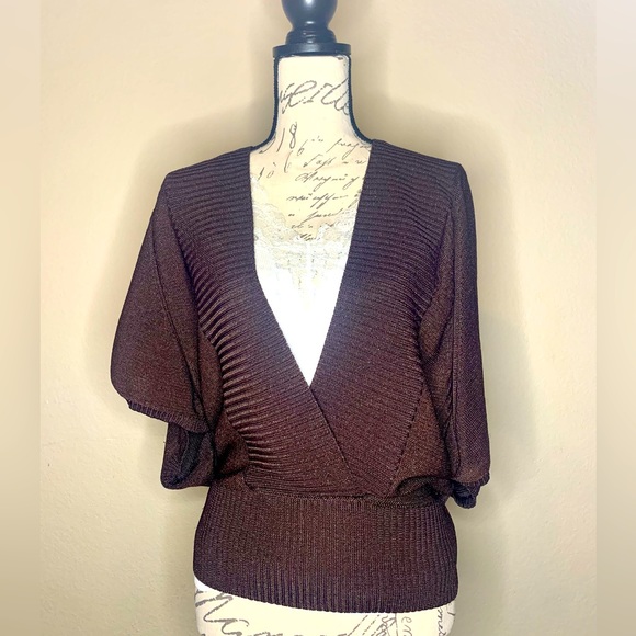 Zara Tops - Front Open blouse, ZARA, size M. Perfect to combine with a nice top